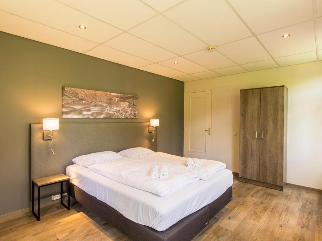 Comfort 6-Person Dog Bungalow In The Holiday Park Landal Heideheuvel บีคแบร์เกิน ห้อง รูปภาพ