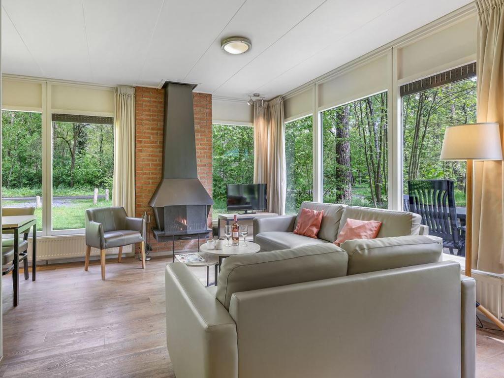 Comfort 6-Person Dog Bungalow In The Holiday Park Landal Heideheuvel บีคแบร์เกิน ห้อง รูปภาพ