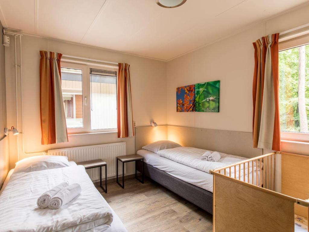 Comfort 6-Person Dog Bungalow In The Holiday Park Landal Heideheuvel บีคแบร์เกิน ห้อง รูปภาพ