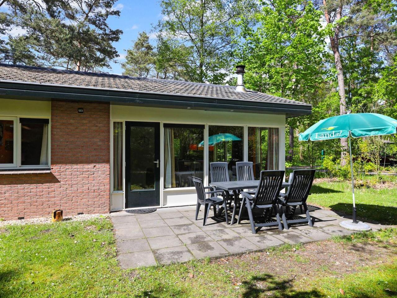 Comfort 6-Person Dog Bungalow In The Holiday Park Landal Heideheuvel บีคแบร์เกิน ห้อง รูปภาพ