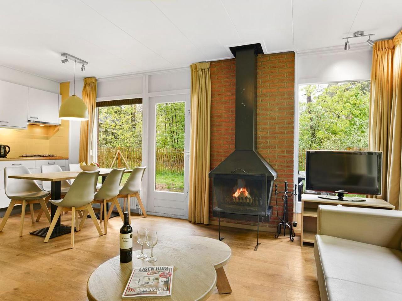 Comfort 6-Person Dog Bungalow In The Holiday Park Landal Heideheuvel บีคแบร์เกิน ภายนอก รูปภาพ
