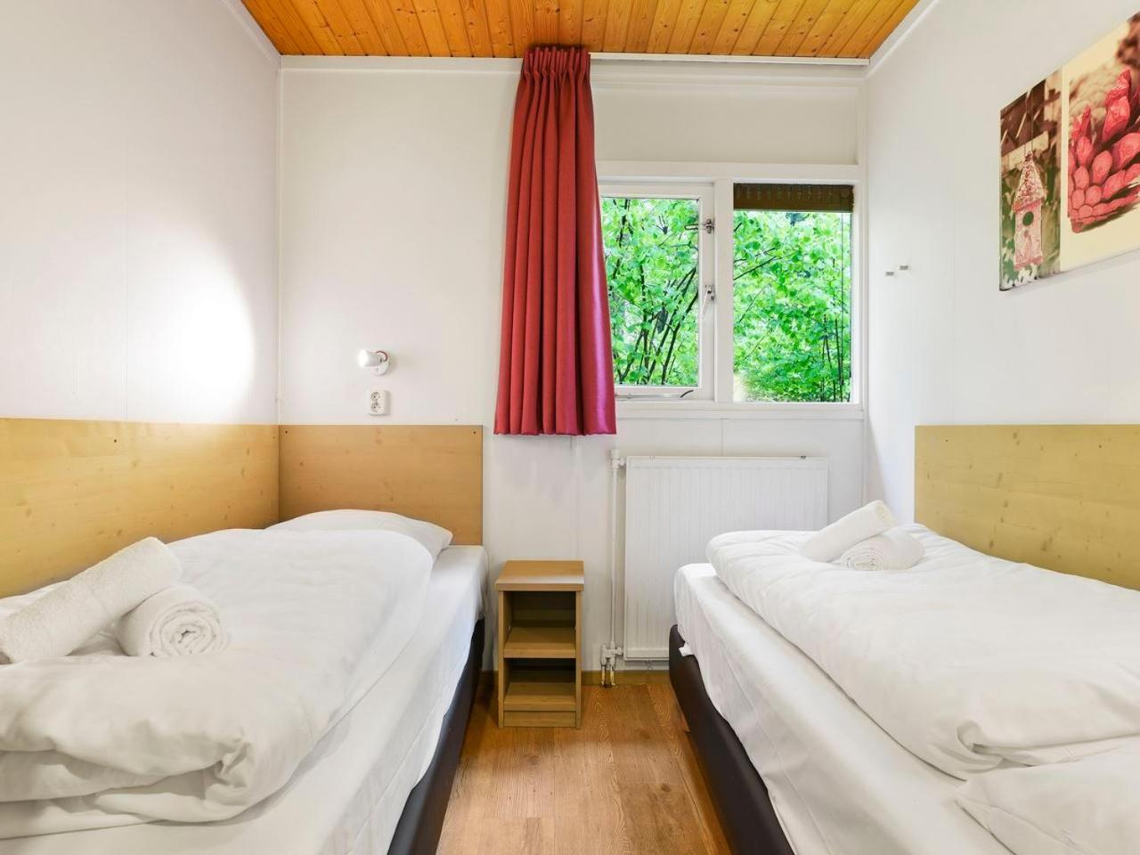 Comfort 6-Person Dog Bungalow In The Holiday Park Landal Heideheuvel บีคแบร์เกิน ภายนอก รูปภาพ
